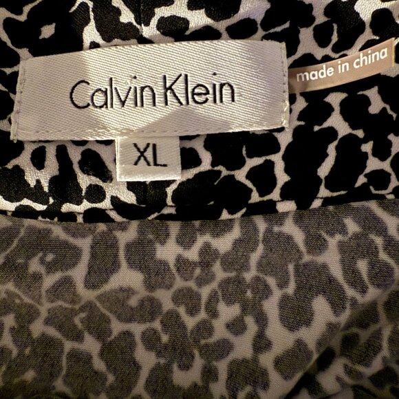 Calvin Klein Women's XL Animal Print/Ikat Sleeveless Blouse w Wide Straps - Picture 3 of 6